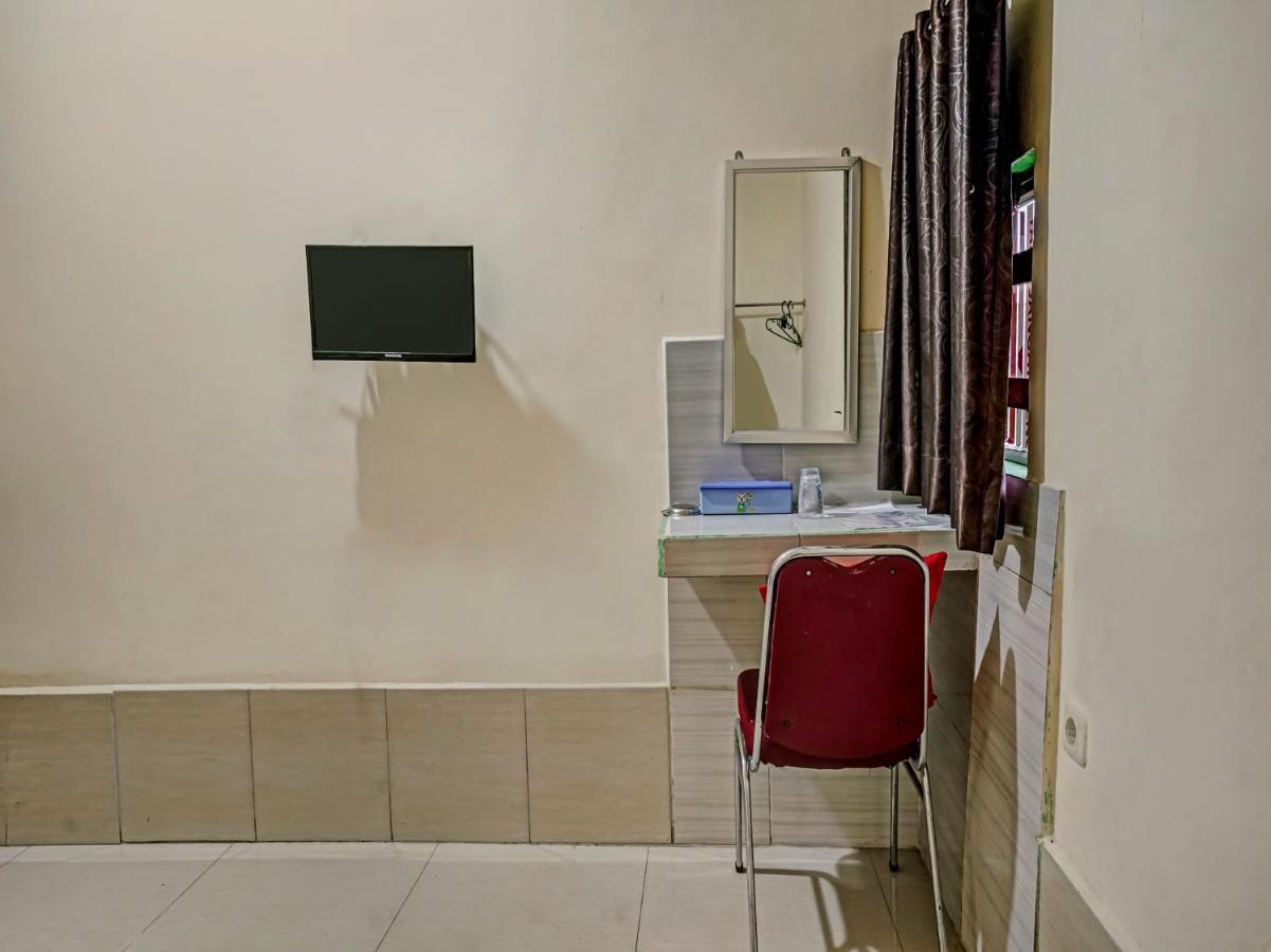 Oyo 90158 Hotel Lendosis Perintis Kemerdekaan Palembang Eksteriør billede