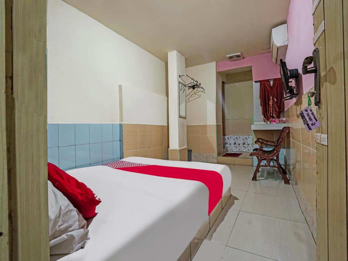 Oyo 90158 Hotel Lendosis Perintis Kemerdekaan Palembang Eksteriør billede