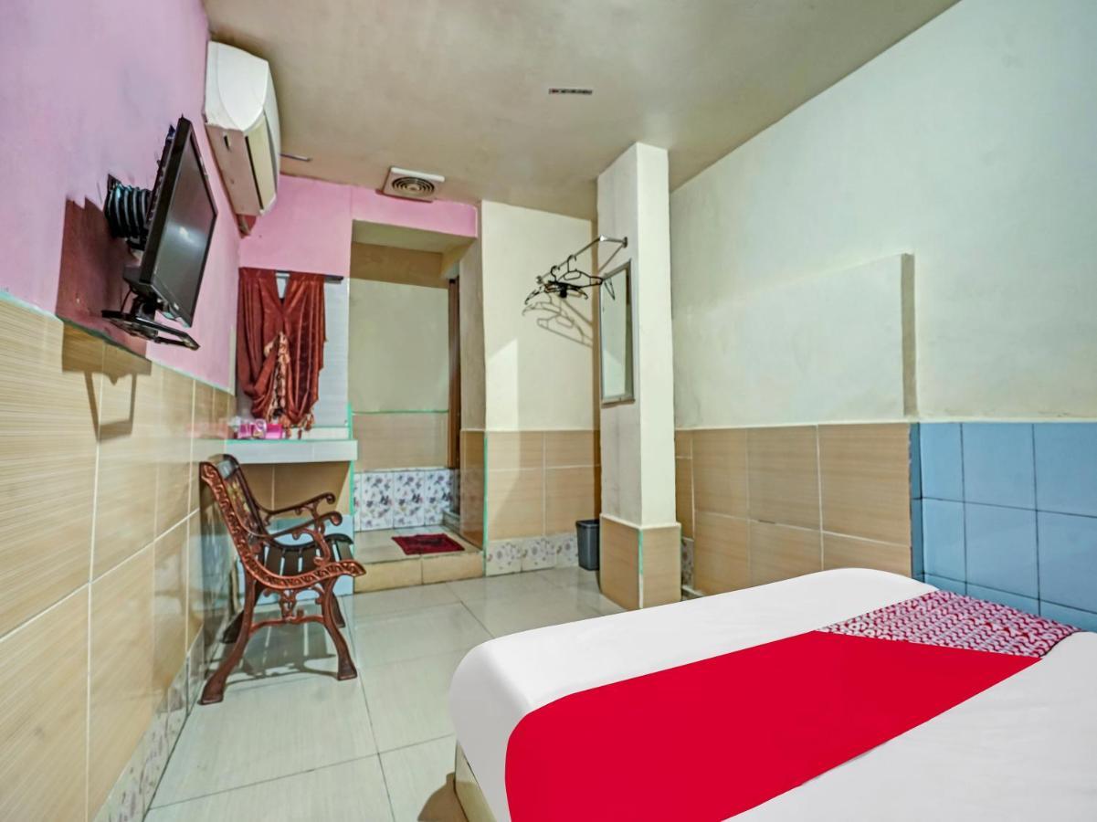 Oyo 90158 Hotel Lendosis Perintis Kemerdekaan Palembang Eksteriør billede
